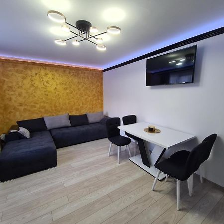 Апартаменты Diamonds House 2 Lupeni  Экстерьер фото